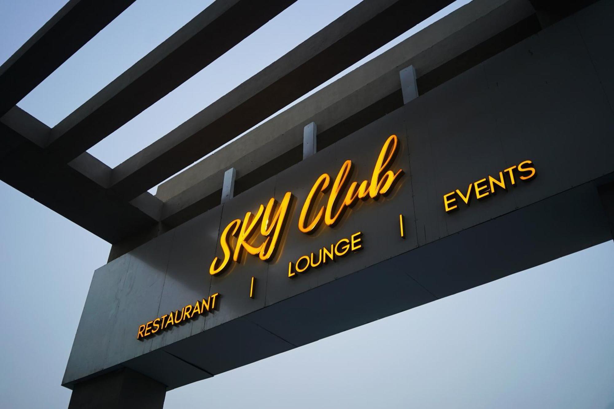 Rhythm Gurugram Hotel & Suites, Sohna Road Gurgaon Exterior foto