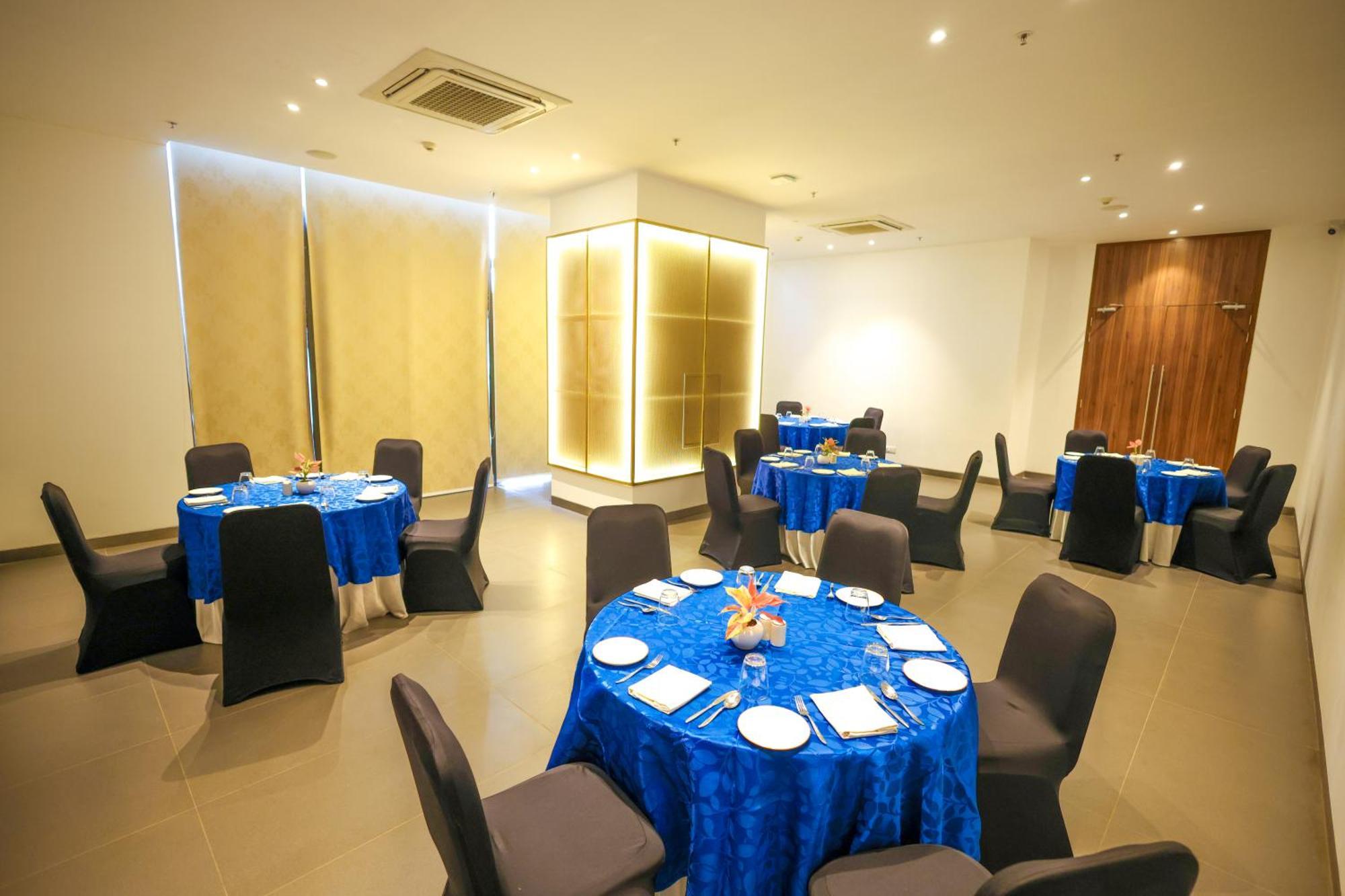 Rhythm Gurugram Hotel & Suites, Sohna Road Gurgaon Exterior foto