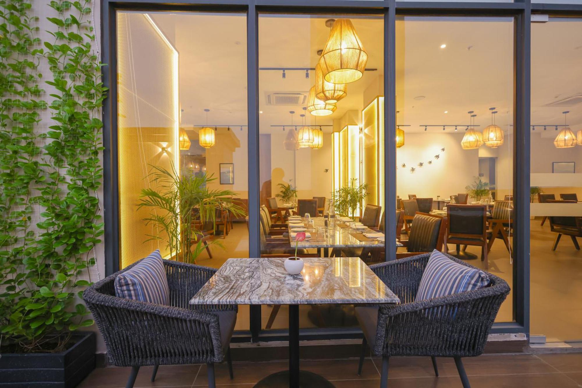 Rhythm Gurugram Hotel & Suites, Sohna Road Gurgaon Exterior foto