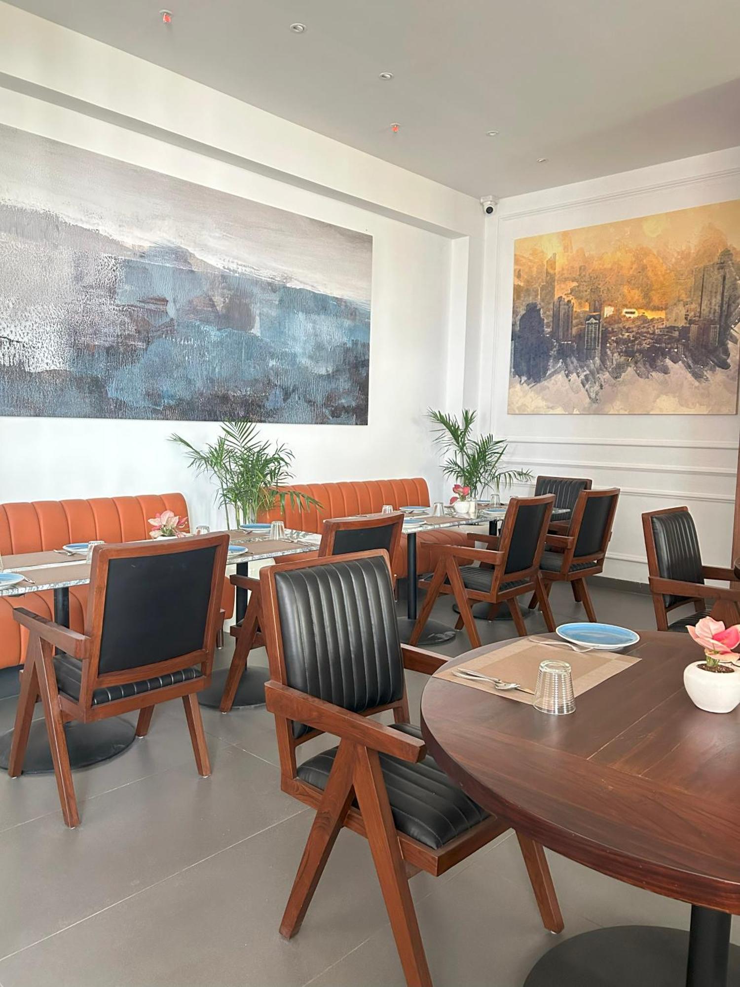 Rhythm Gurugram Hotel & Suites, Sohna Road Gurgaon Exterior foto